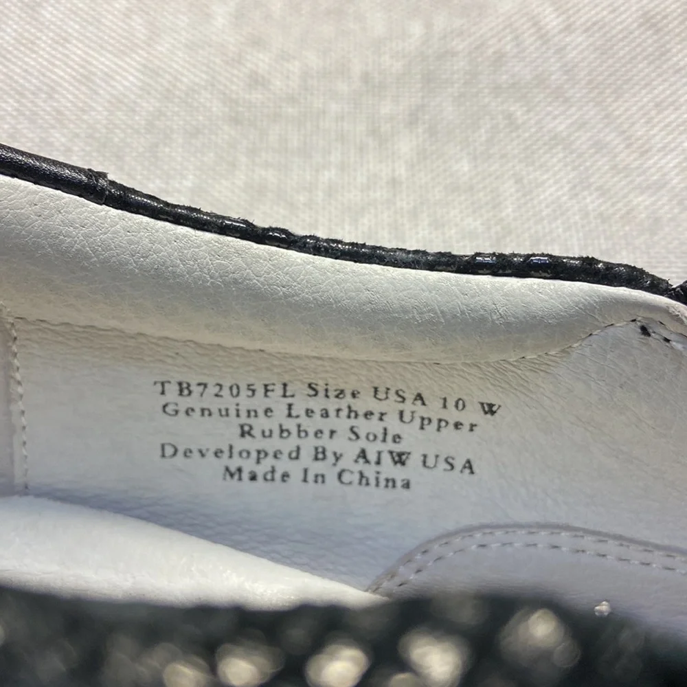 - Women's Clara Casual Flats. Leather Size USA 10W